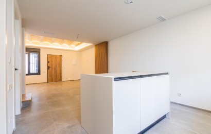 Revente - Triplex - Elche - Raval - Puertas Coloradas