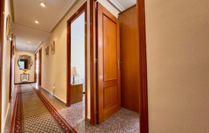 Revente - Apartment - Elche - Plaza Obispo Siuri