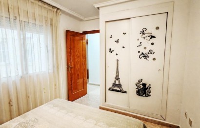 Resale - Apartment / flat - Torrevieja - Centro