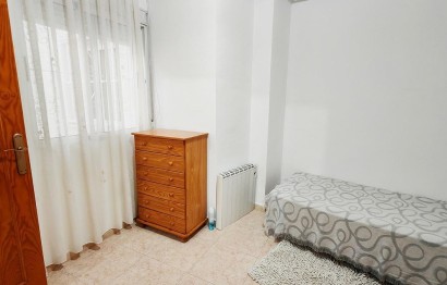 Resale - Apartment / flat - Torrevieja - Centro