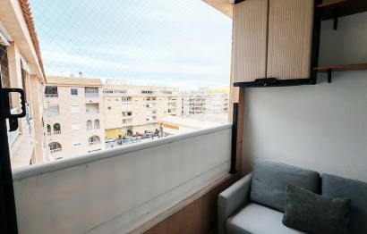 Resale - Apartment / flat - Torrevieja - Centro