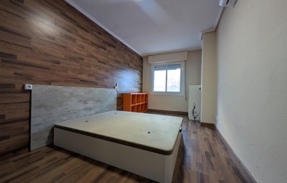 Alquiler a largo plazo - Apartamento / piso - Elche - Carrús Este
