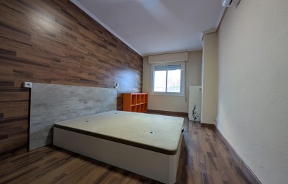 Alquiler a largo plazo - Apartamento / piso - Elche - Carrús Este