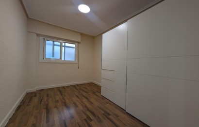 Alquiler a largo plazo - Apartamento / piso - Elche - Carrús Este