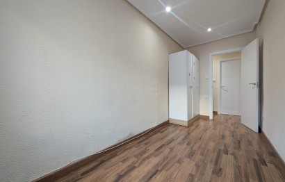 Alquiler a largo plazo - Apartamento / piso - Elche - Carrús Este