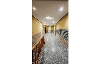 Resale - Apartment / flat - Torrevieja - Centro