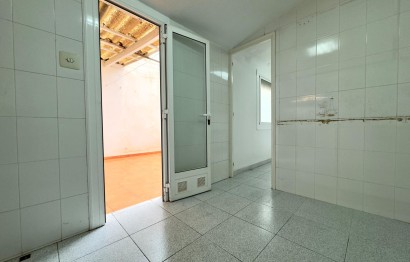 Resale - Apartment / flat - Elche - Plaza Barcelona