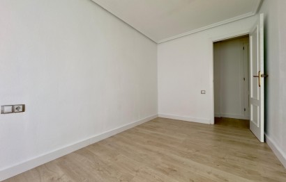 Location à long terme - Appartement - Elche - Plaza Madrid