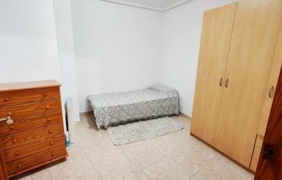 Resale - Apartment / flat - Torrevieja - Centro