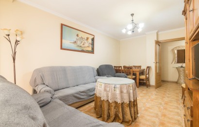 Resale - Apartment / flat - Pinoso - Comunidad valenciana
