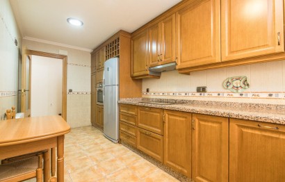 Resale - Apartment / flat - Pinoso - Comunidad valenciana