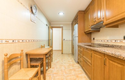Resale - Apartment / flat - Pinoso - Comunidad valenciana