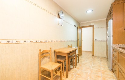 Resale - Apartment / flat - Pinoso - Comunidad valenciana