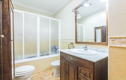Resale - Apartment / flat - Pinoso - Comunidad valenciana