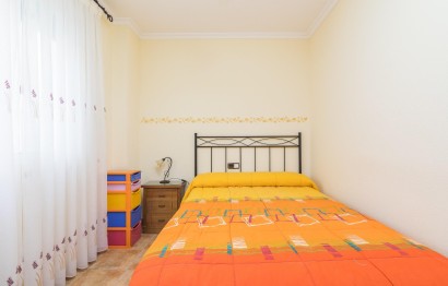 Resale - Apartment / flat - Pinoso - Comunidad valenciana