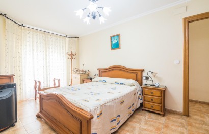 Resale - Apartment / flat - Pinoso - Comunidad valenciana