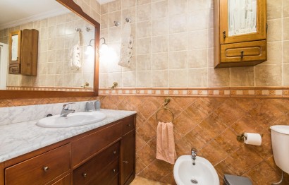Resale - Apartment / flat - Pinoso - Comunidad valenciana