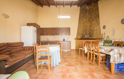 Resale - Apartment / flat - Pinoso - Comunidad valenciana
