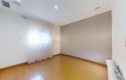 Resale - Townhouse - Perleta - Maitino-Perleta