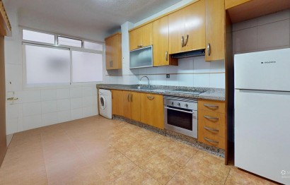 Resale - Apartment / flat - Elche - Plaza Crevillente-Juzgados