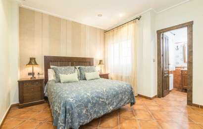 Resale - Tripex - Elche - Corazon de Jesus