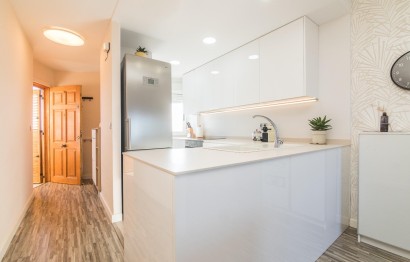 Resale - Apartment / flat - Arenales del Sol - Zona paseo maritimo