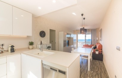 Resale - Apartment / flat - Arenales del Sol - Zona paseo maritimo