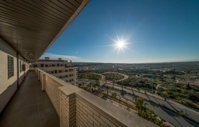 Reventa - Ático - Arenales del Sol