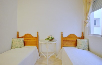 Resale - Apartment / flat - Torrevieja - Estacion de autobuses
