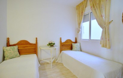 Resale - Apartment / flat - Torrevieja - Estacion de autobuses