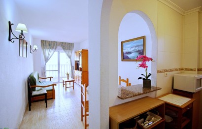 Resale - Apartment / flat - Torrevieja - Estacion de autobuses