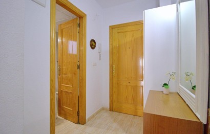 Resale - Apartment / flat - Torrevieja - Estacion de autobuses