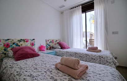 Resale - Apartment / flat - Pilar de la Horadada - Torre de la Horadada