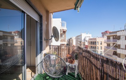 Reventa - Apartamento / piso - Elche - Reina Victoria-Miguel Hernández