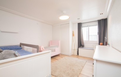 Reventa - Apartamento / piso - Elche - Reina Victoria-Miguel Hernández
