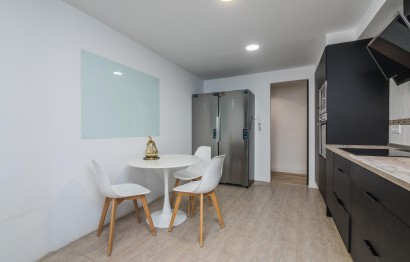 Reventa - Apartamento / piso - Elche - Reina Victoria-Miguel Hernández