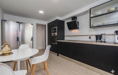 Reventa - Apartamento / piso - Elche - Reina Victoria-Miguel Hernández