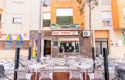 Resale - Commercial - Roquetas de Mar - Avenida Juan Carlos