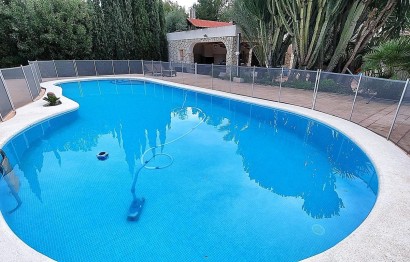 Resale - Villa - Elche Pedanías - Peña las Águilas