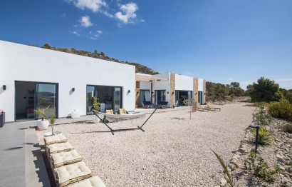 Resale - Villa - La Romana - ALCANA