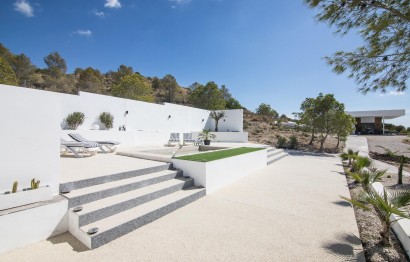 Resale - Villa - La Romana - ALCANA