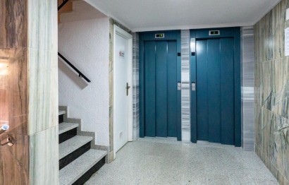Resale - Apartment / flat - Santa Pola - Club nautico