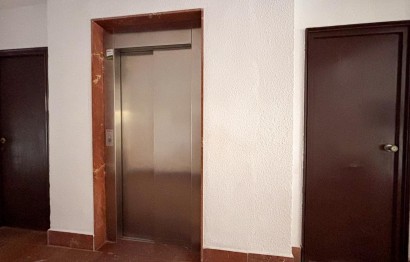 Resale - Commercial - Arenales del Sol
