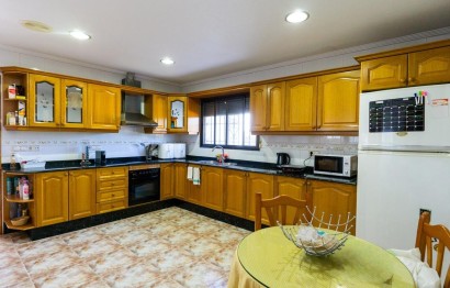 Resale - Villa - Crevillent - Comunidad valenciana