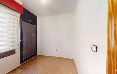 Resale - Apartment / flat - Alicante - Carolinas Bajas