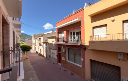 Resale - Apartment / flat - Hondón de las Nieves - Pueblo