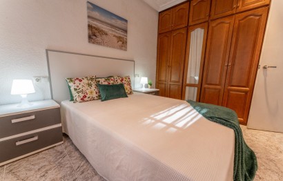 Resale - Apartment / flat - Elche - Sector V