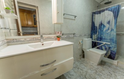 Resale - Apartment / flat - Elche - Sector V