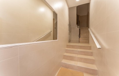 Resale - Apartment / flat - Elche - Sector V