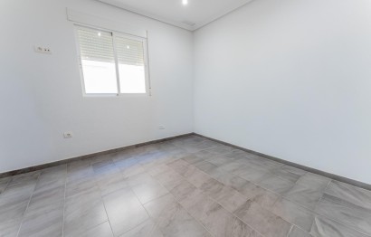 Resale - Apartment / flat - Dolores - Cervantes